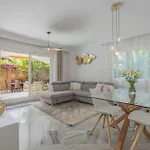 Luxury 3br Puerto Banus, Pool, Garden, Walk To Marina & *