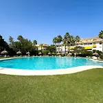 Luxury 3br Puerto Banus, Pool, Garden, Walk To Marina & マルベーリャ