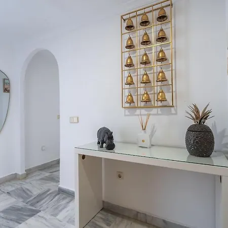 Apartment Luxury 3br Puerto Banus, Pool, Garden, Walk To Marina &