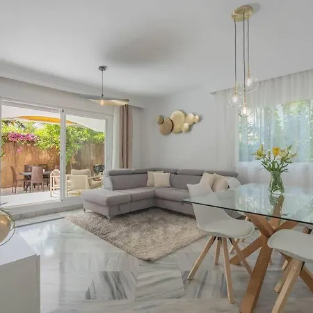 Luxury 3br Puerto Banus, Pool, Garden, Walk To Marina & *