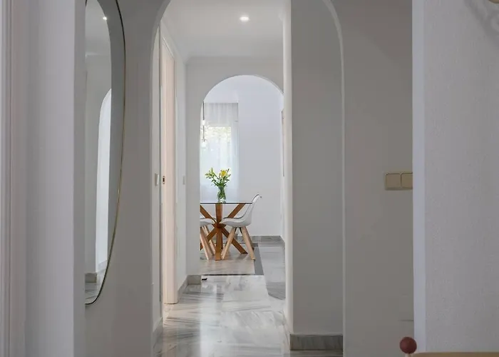 Luxury 3br Puerto Banus, Pool, Garden, Walk To Marina & *