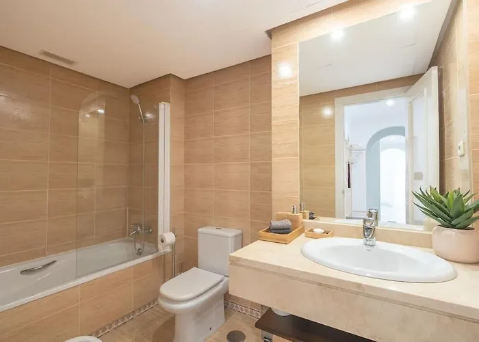 Luxury 3br Puerto Banus, Pool, Garden, Walk To Marina & Appartement