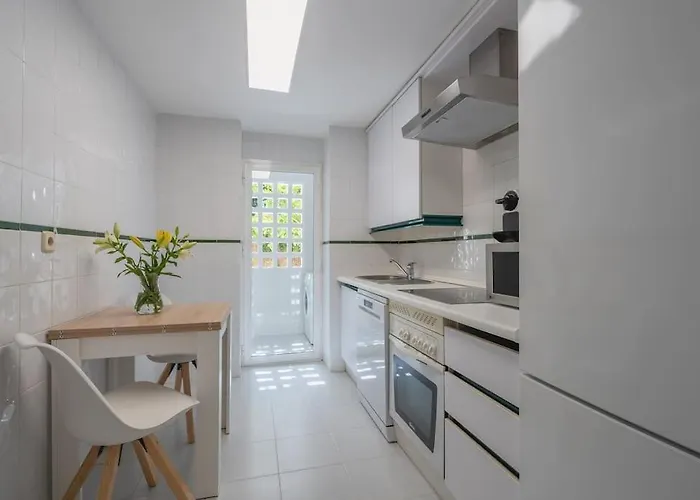Daire Luxury 3br Puerto Banus, Pool, Garden, Walk To Marina & *