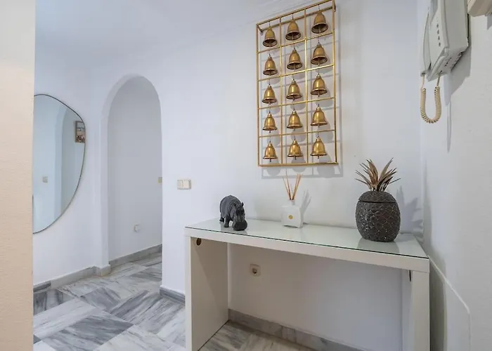 Daire Luxury 3br Puerto Banus, Pool, Garden, Walk To Marina &