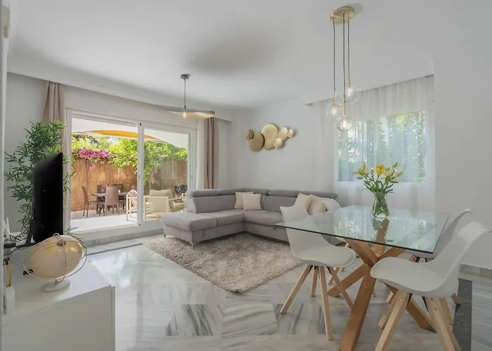 Luxury 3br Puerto Banus, Pool, Garden, Walk To Marina & *
